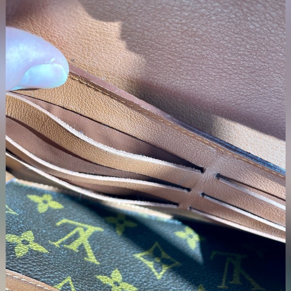 Louis Vuitton Elysee Vintage Wallet w/ COA - Picture 14 of 16